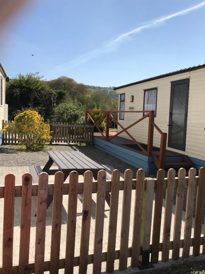 Pet Friendly Riverside Static Caravan Чедър Екстериор снимка