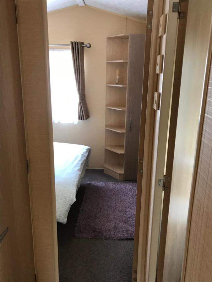 Pet Friendly Riverside Static Caravan Чедър Екстериор снимка