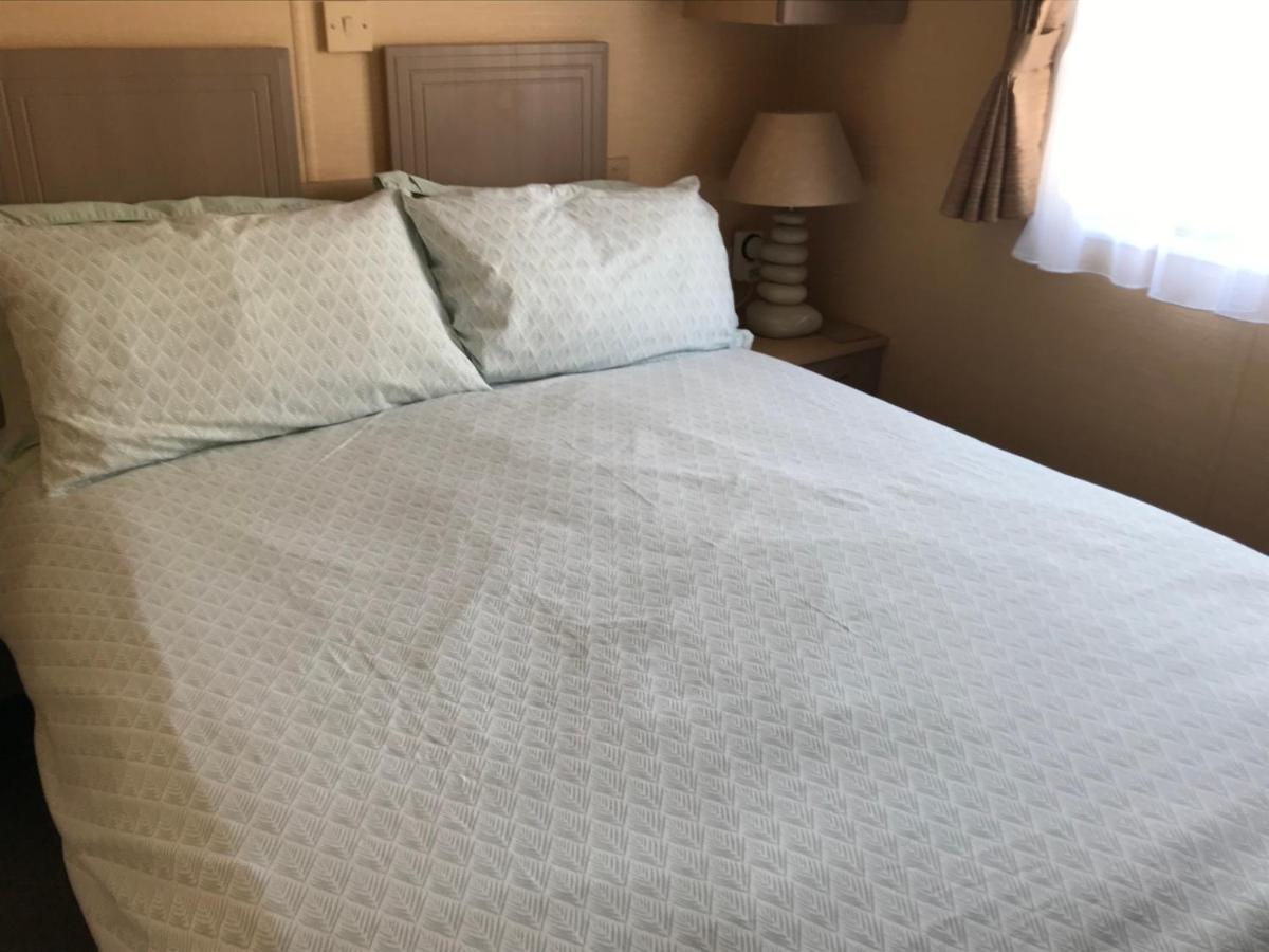 Pet Friendly Riverside Static Caravan Чедър Екстериор снимка