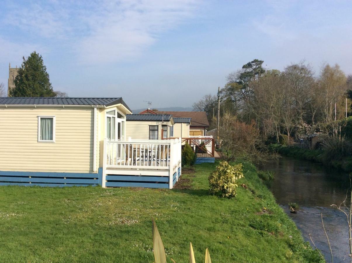 Pet Friendly Riverside Static Caravan Чедър Екстериор снимка